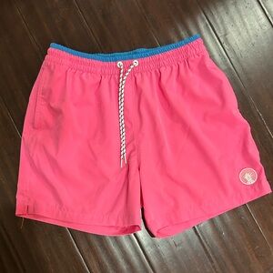 Chubbies Men’s Pink Swim Trunks with Blue Waistband Large